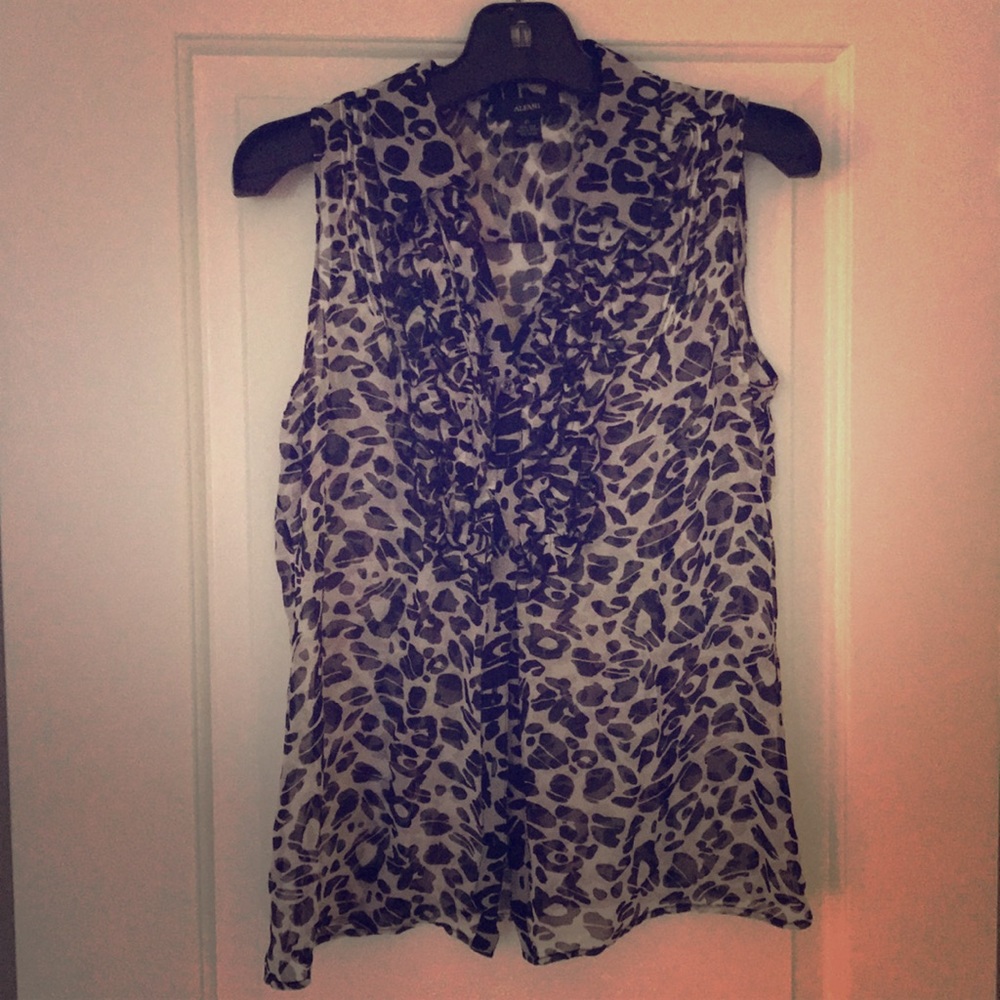 Black and white leopard print blouse